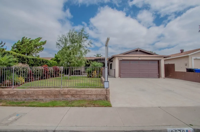 8676 Jade Coast Dr, San Diego, CA 92126