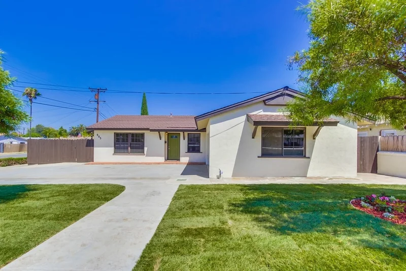 905 Denise Lane, El Cajon, CA 92020