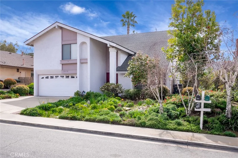 25372 Linda Vista, Laguna Hills, CA 92653
