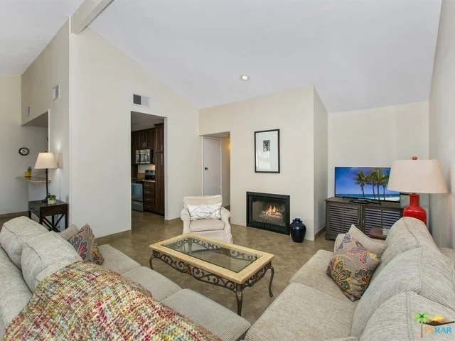 544 E Sunshine Circle, Palm Springs, CA 92264