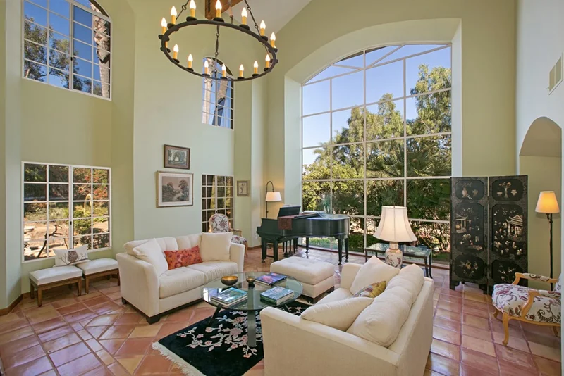 1237 Crest Dr, Encinitas, CA 92024