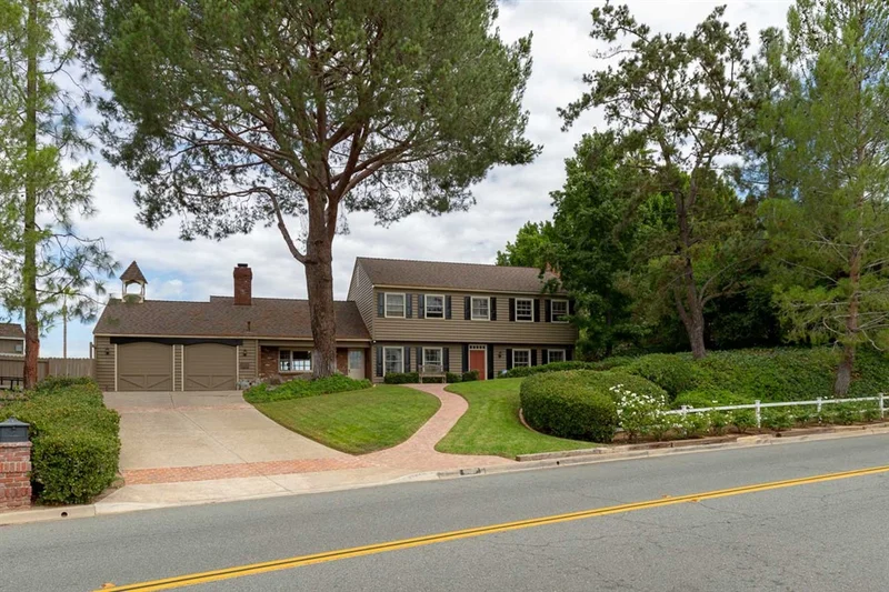 11420 Rolling Hills Dr, El Cajon, CA 92020
