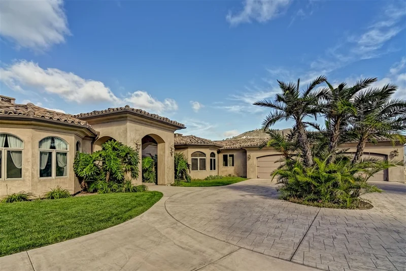 18588 Calle Flores, Rancho Santa Fe, CA 92067
