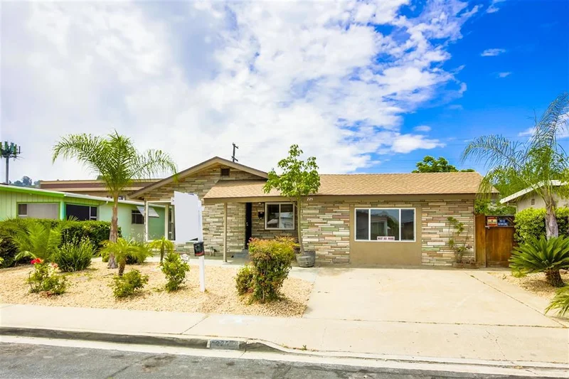 225 Pallette Street, El Cajon, CA 92020