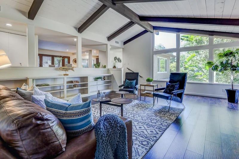 11231 Fuerte Dr, El Cajon, CA 92020