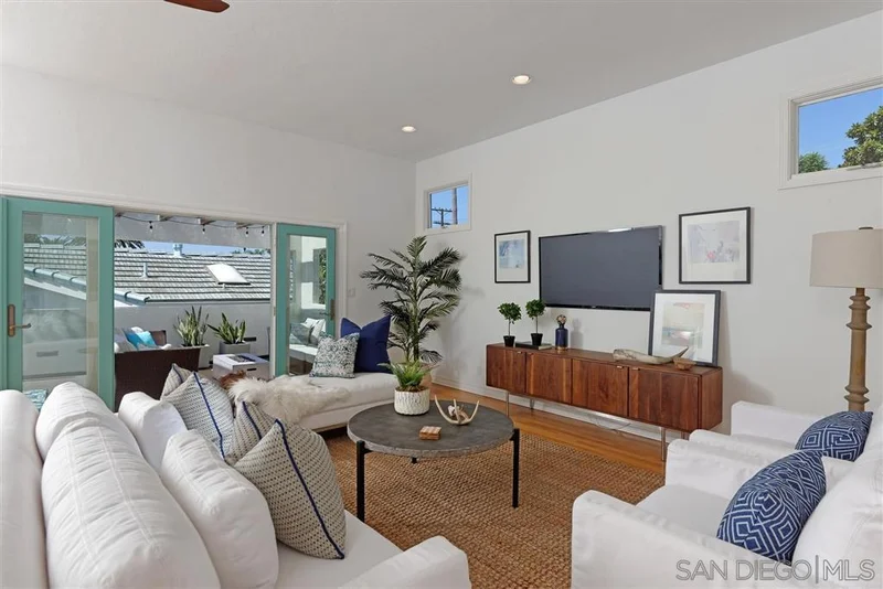 5558 Taft Avenue, La Jolla, CA 92037