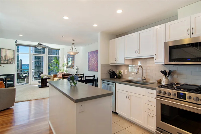 1240 India St. 912, San Diego, CA 92101