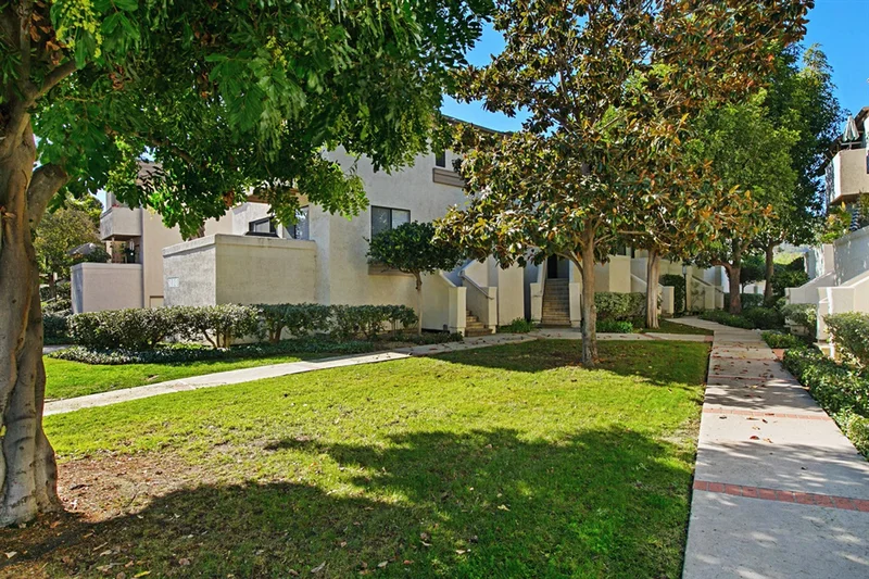 2720 Ariane Dr. #35, San Diego, CA 92117