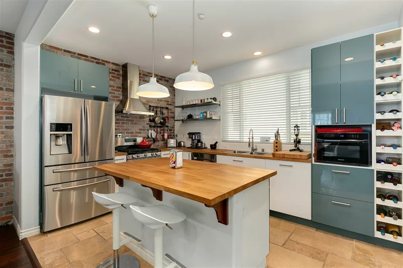 3013 Cole Grade Dr, Santee, CA 92071