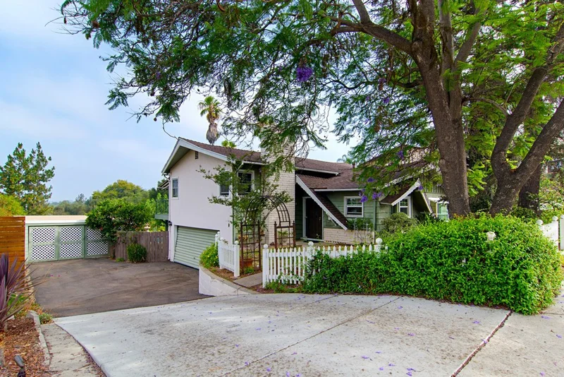 7892 Normal Ave, La Mesa, CA 91941