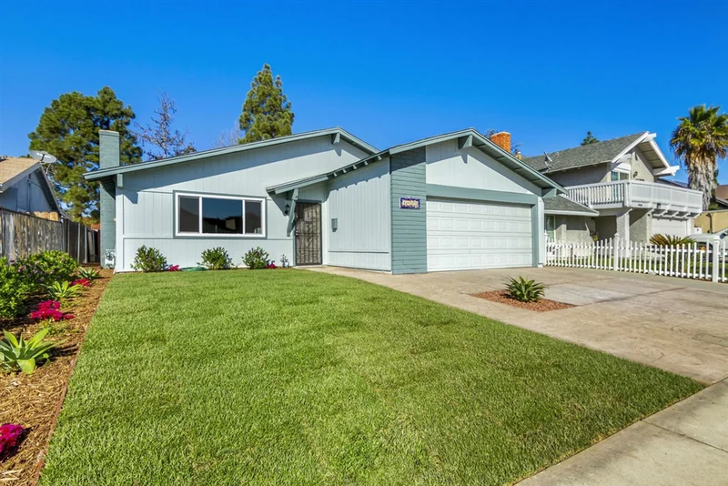 8450 Calle Morelos, San Diego, CA 92126