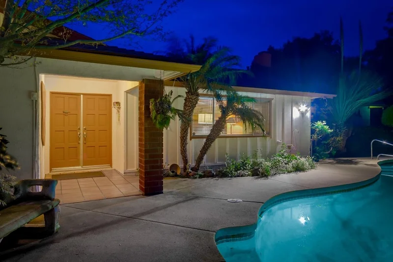 1150 Cabrillo Ln, Vista, CA 92084