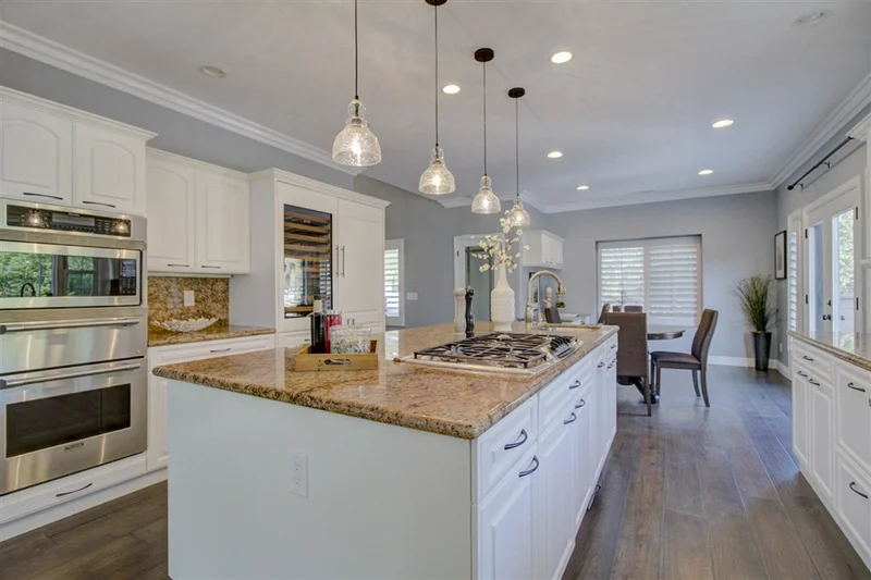 1043 Laura, Escondido, CA 92025