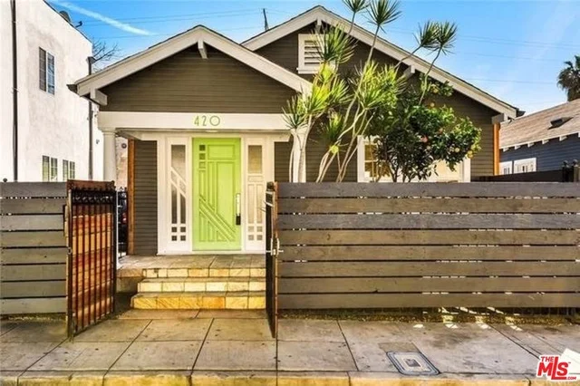 420 Benton, Los Angeles, CA 90057