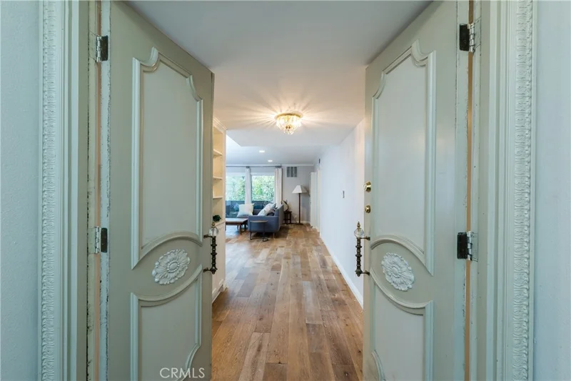 4200 Laurel Canyon #204, Studio City, CA 91604