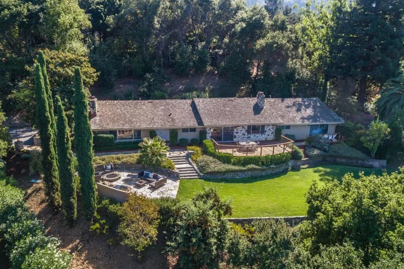 25594 Willow Pond, Los Altos Hills, CA 94022