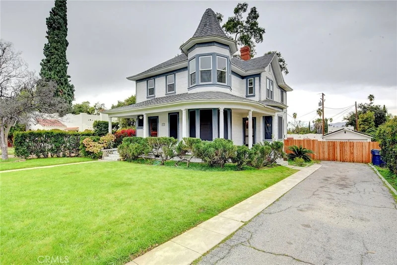 518 Olive, Redlands, CA 92373