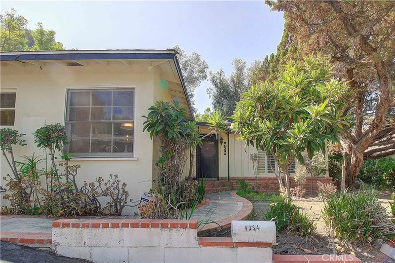 4334 Sepulveda, Sherman Oaks, CA 91403