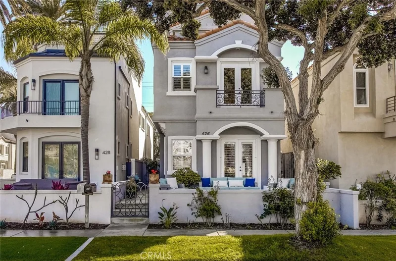 426 8th, Huntington Beach, CA 92648