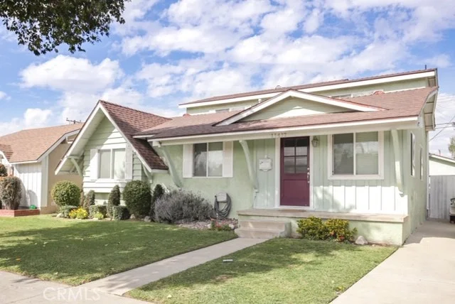 11417 213th, Lakewood, CA 90715