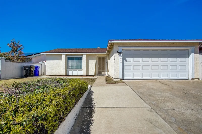 8640 Bennington St, San Diego, CA 92126
