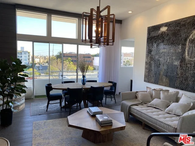 10432 Eastborne #106, Los Angeles, CA 90024