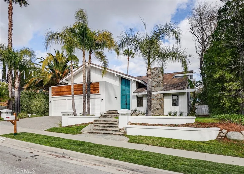 5232 Ambridge, Calabasas, CA 91301