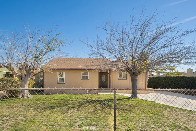 8997 Redwood, Fontana, CA 92335