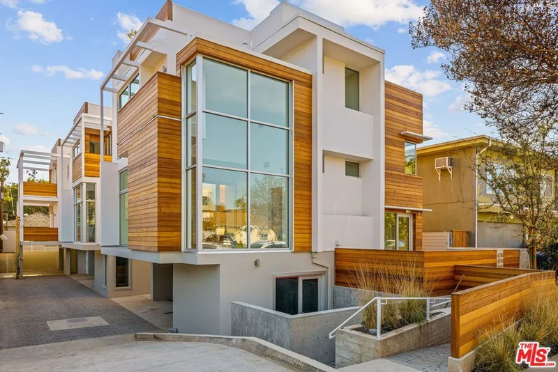 4241 Duquesne, Culver City, CA 90232