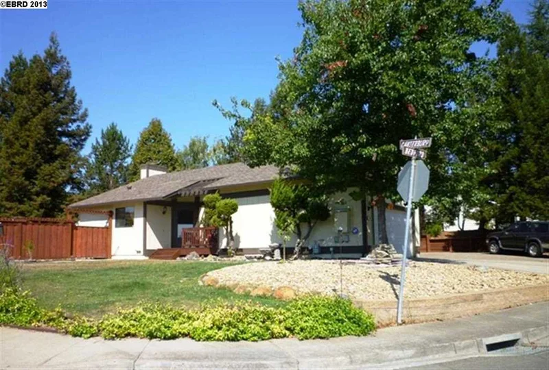 103 Bedford, Hercules, CA 94547-3695