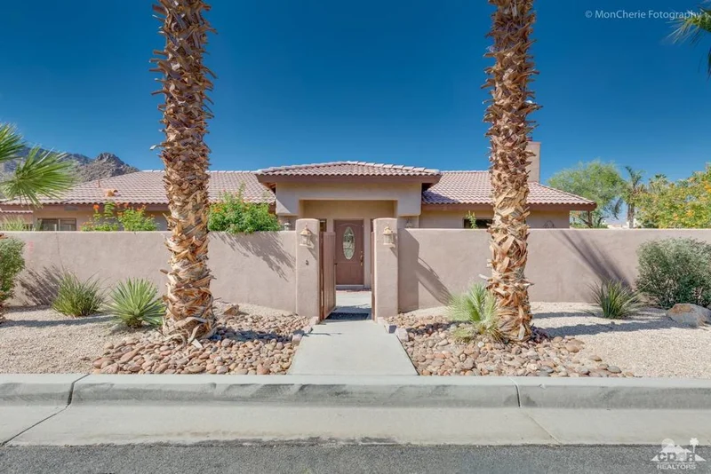 77240 Calle Monterey, La Quinta, CA 92253