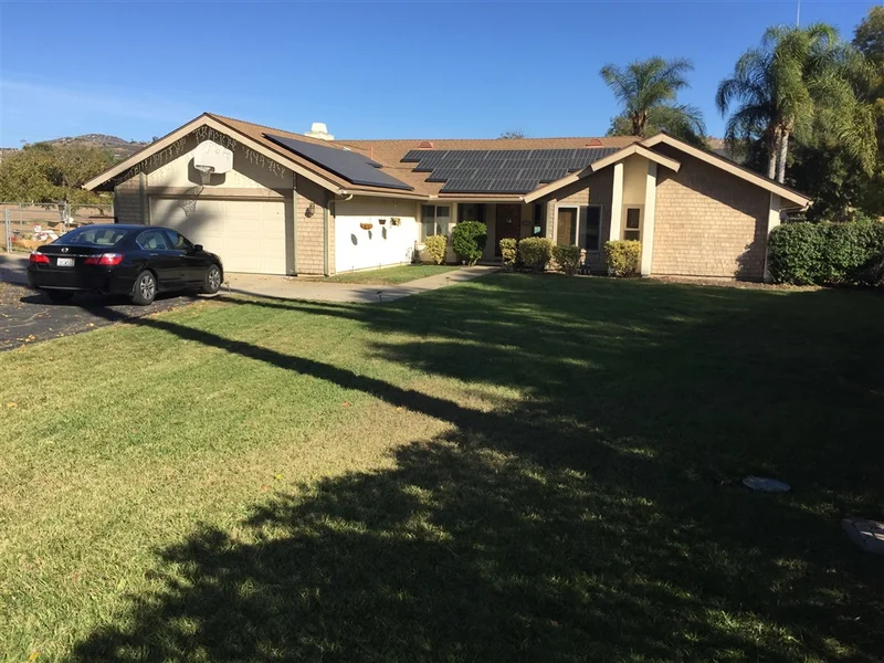 125 Equestrian Court, San Marcos, CA 92069