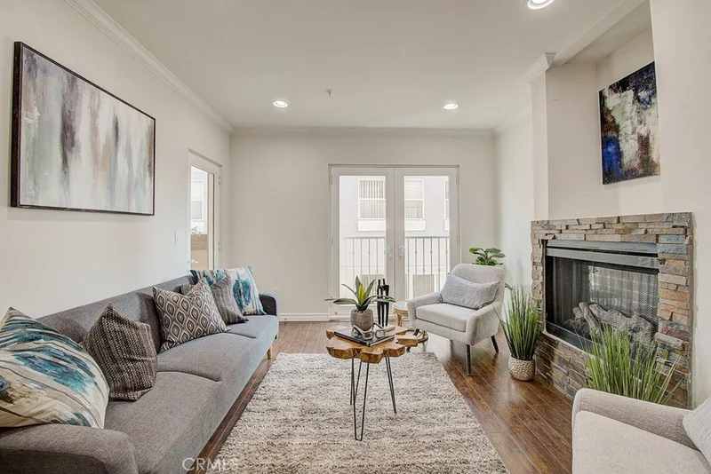 5633 Carlton #402, Hollywood, CA 90028