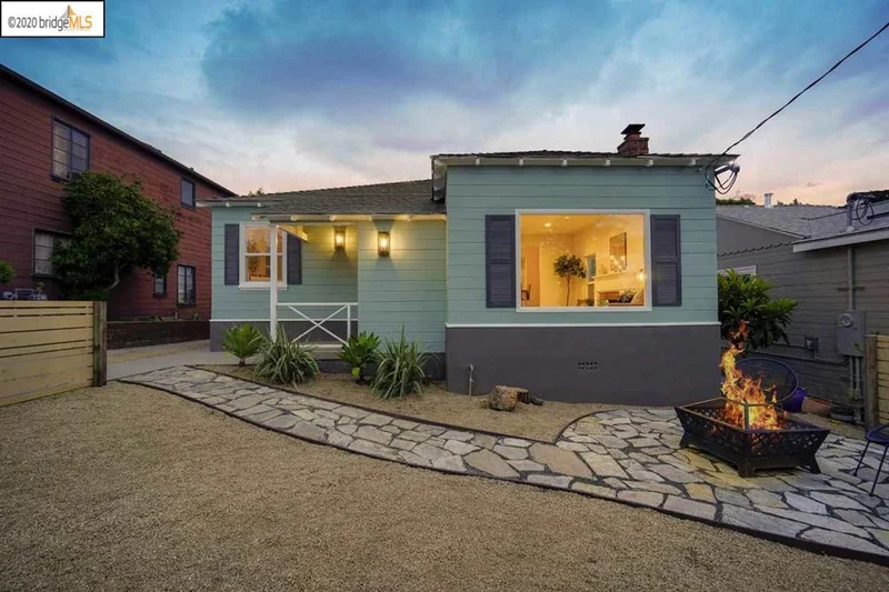4532 Reinhardt Dr, Oakland, CA 94619