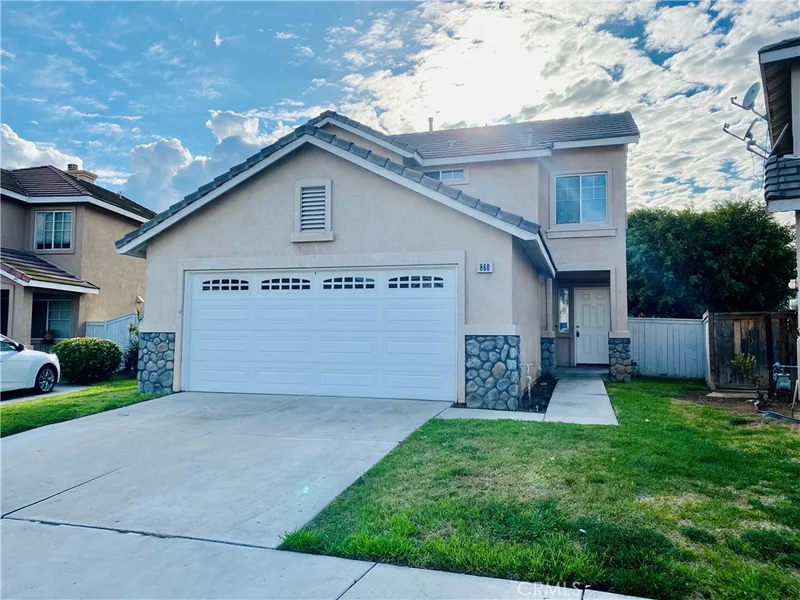 860 Foxtail, Corona, CA 92880