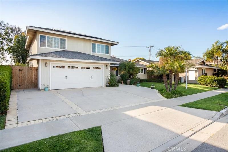 2755 Lorenzo, Costa Mesa, CA 92626