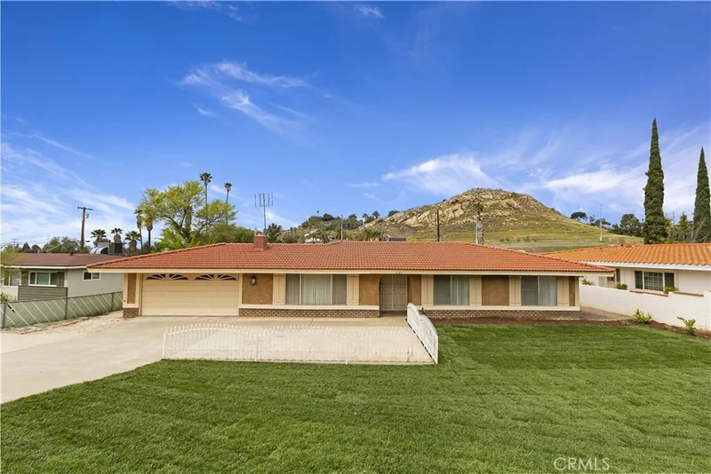 5165 Monterey, Riverside, CA 92506