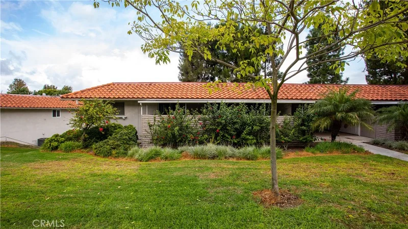 2277 Via Mariposa #Q, Laguna Woods, CA 92637