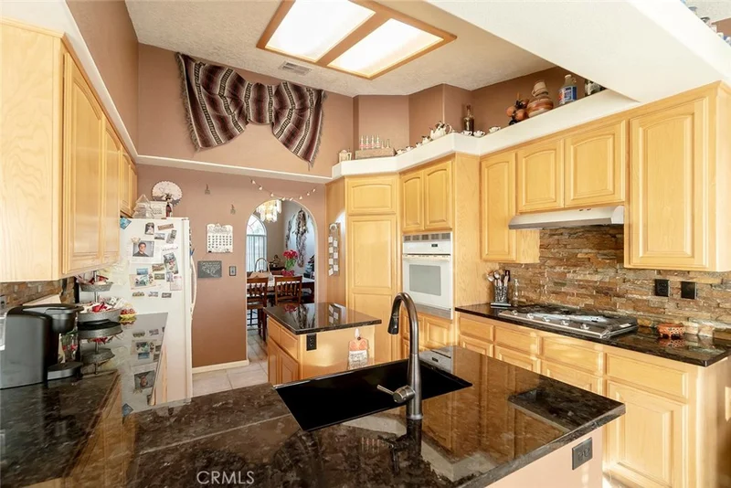 511 Calaveras, Pinon Hills, CA 92372