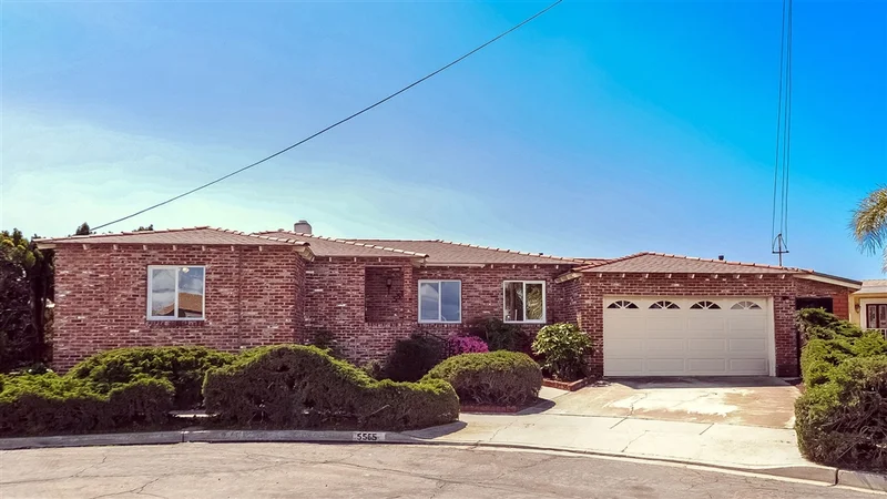 5565 56th Place, San Diego, CA 92114