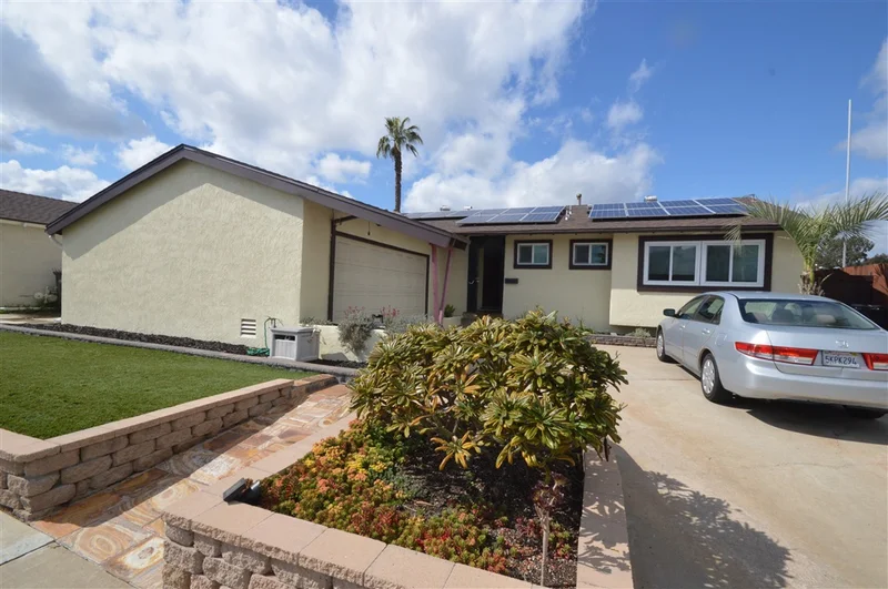 9018 Heraldry St, San Diego, CA 92123