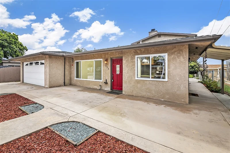 125 Lotus Dr, Chula Vista, CA 91911