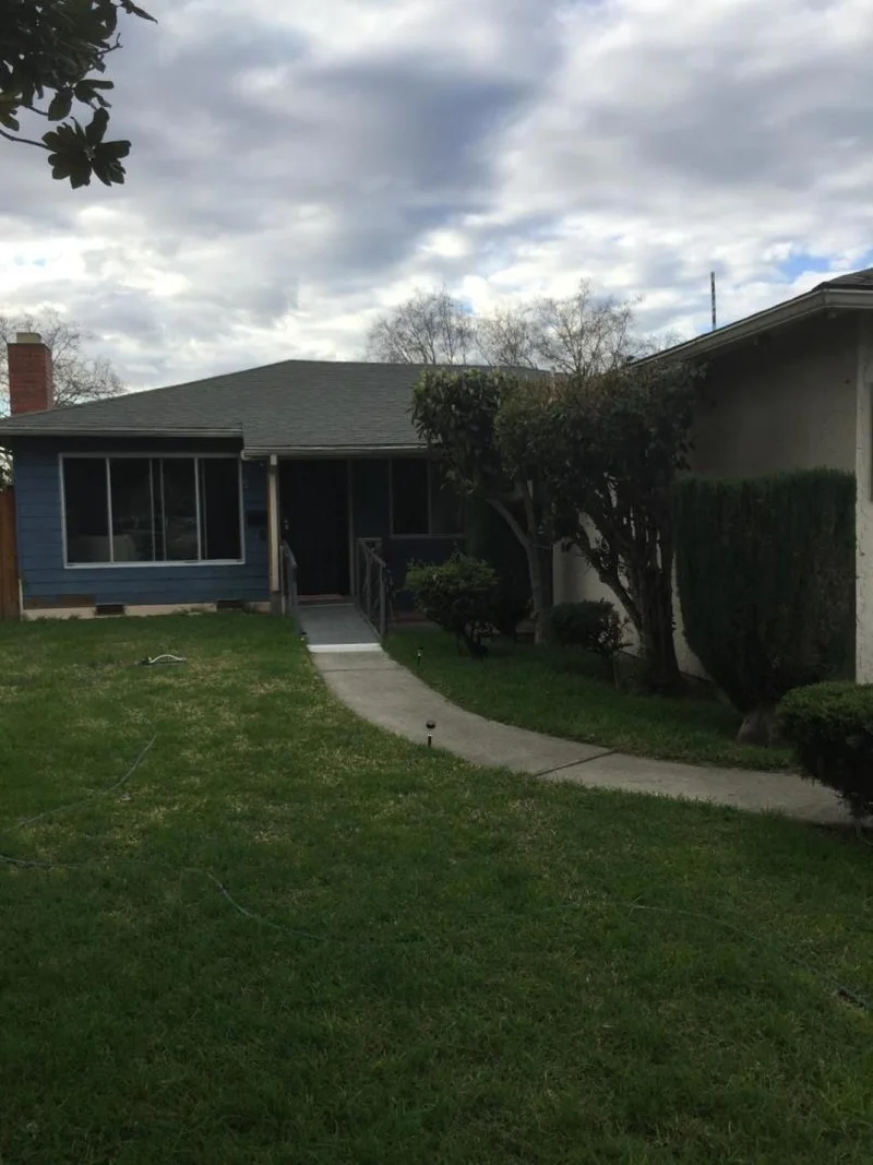 1189 Saratoga, East Palo Alto, CA 94303