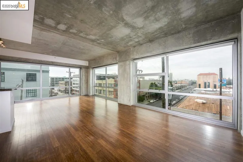 428 Alice St #528, Oakland, CA 94607