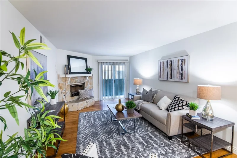 415 Kenwood #4, Glendale, CA 91206