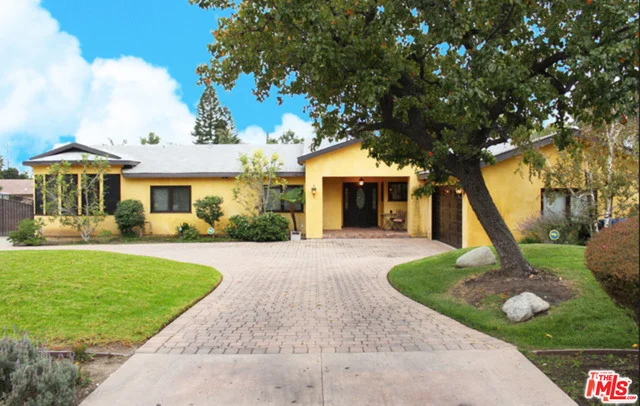 18800 Tuba Street, Northridge, CA 91324