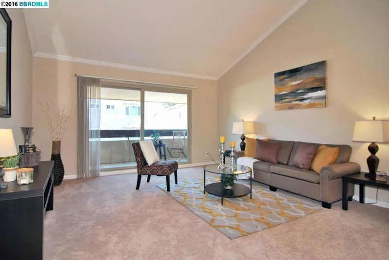 77 Fairmount Ave #311, Oakland, CA 94611