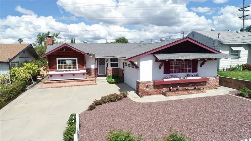 8670 Dallas St, La Mesa, CA 91942