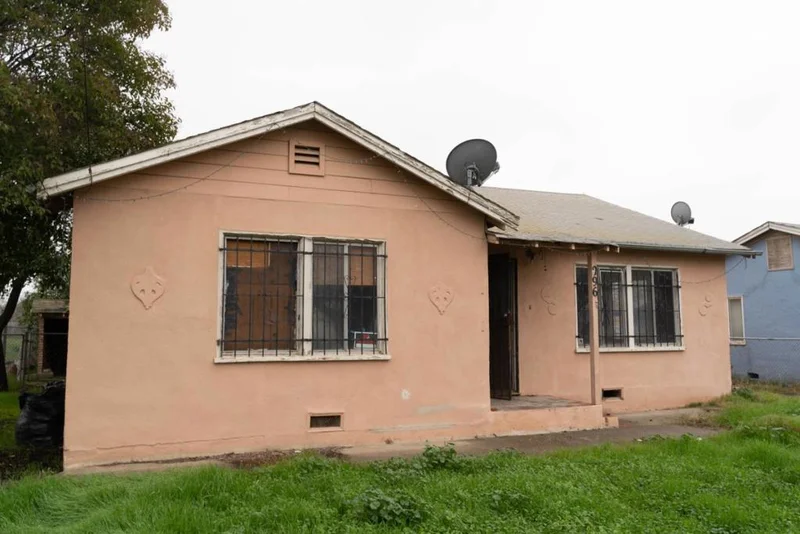 296 Harrison, Merced, CA 95341