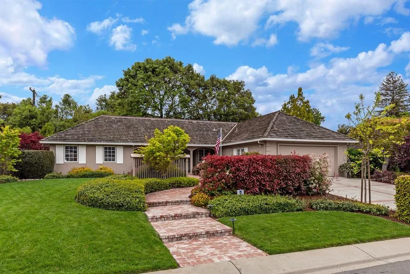 1248 Lisa, Los Altos, CA 94024